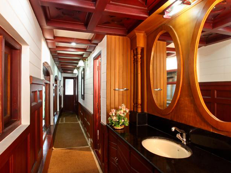 Premium houseboats in Alleppey