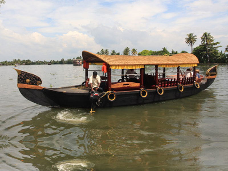 Shikara ride in Alappuzha
