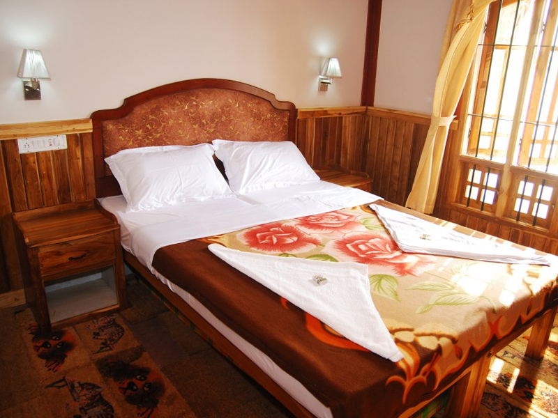 3 bedroom premium houseboat Alappuzha